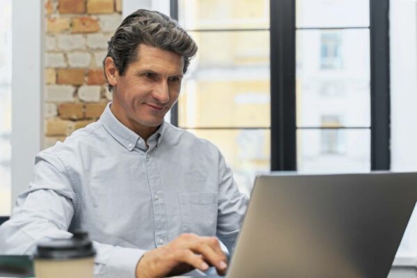 Understand the Risks of Non-Compliance When Purchasing Software from Abroad
